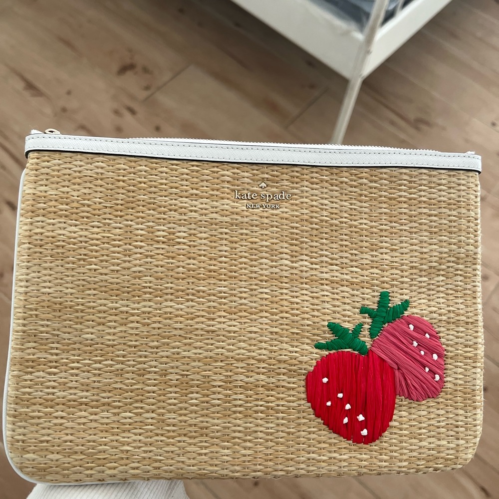 ***BRAND NEW*** Kate Spade Strawberry Clutch***